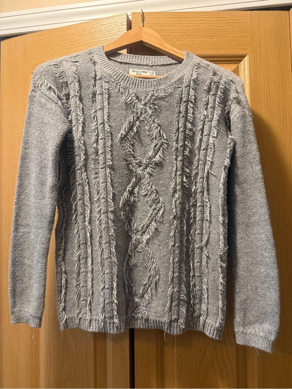 Abercrombie Kids Grey Sweater Size 11/12